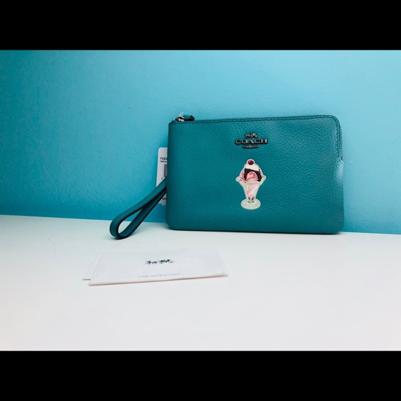 Sold Coach corner zip wristlet ice cream - Picture 2 of 5